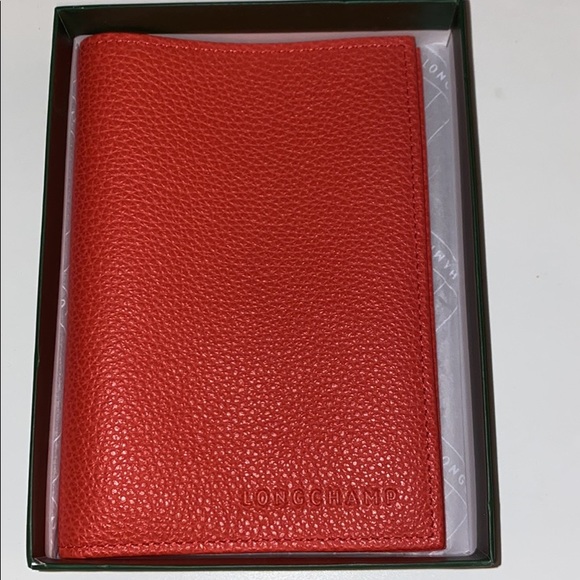 longchamp passport holder